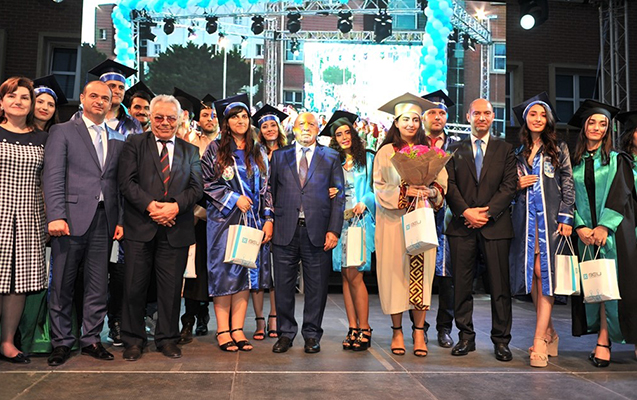 baki-muhendislik-universitetinde-mezun-gunu-kecirilib
