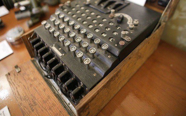 hitlerin-kodlasdirma-aparati-satildi