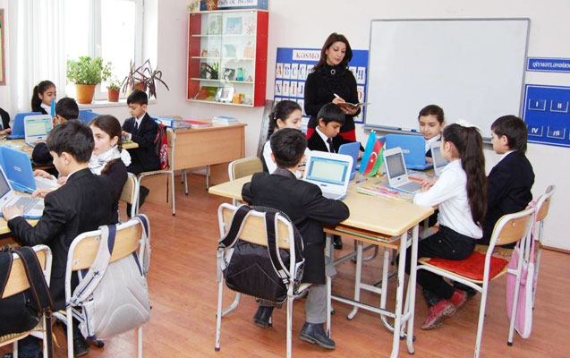 bezi-muellimler-mektebde-diger-islerle-mesgul-olurlar