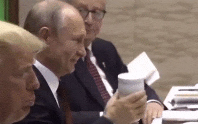 putin-liderlerle-sam-yemeyine-termosu-ile-getdi