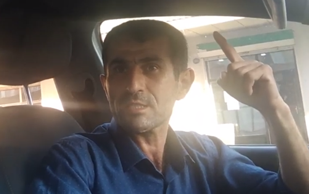 taksi-surucusu-nesiminin-qezellerini-ezber-deyir