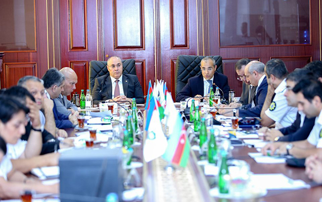 bu-defe-iqtisadiyyat-ixtisasi-uzre-attestasiya-kecirildi