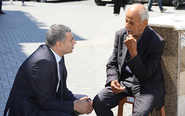 kucede-qalan-yasli-kisi-siginacaga-yerlesdirildi