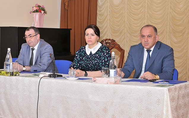irade-gulmemmedova-saray-sakinleri-ile-gorusdu