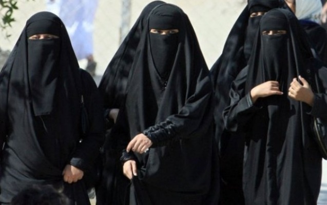 bu-olkede-niqab-ve-cadra-geyinmek-qadagan-edildi