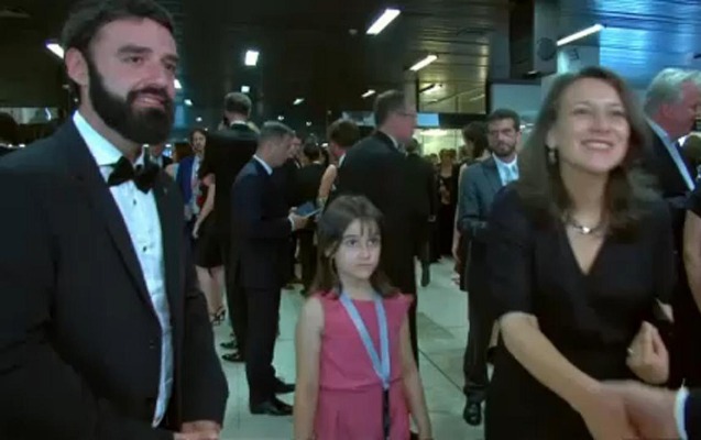 25-minlik-mukafat-taninmis-cutluye-catdi