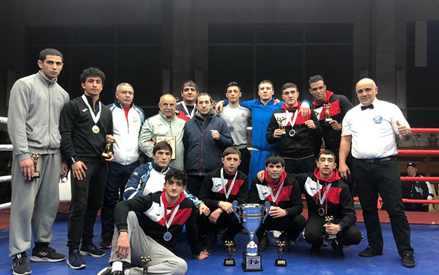 azerbaycan-millisinin-bas-mesqcisi-istefa-verdi