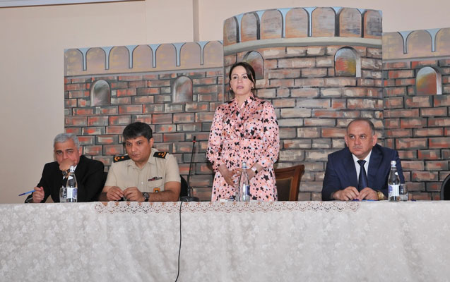 irade-gulmemmedova-novbeti-defe-sakinlerle-gorusdu