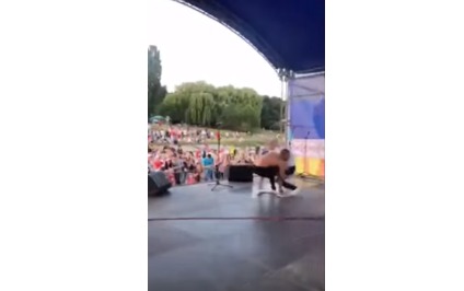 yaricilpaq-kisi-mugenniye-hucum-etdi