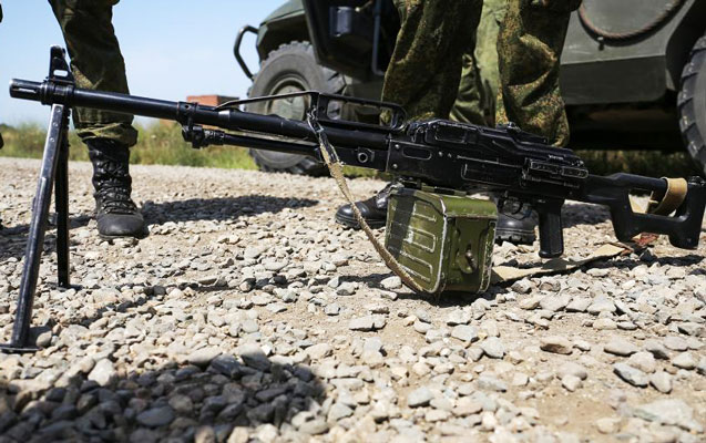 dusmen-pulemyot-ve-snayperlerle-ates-acir