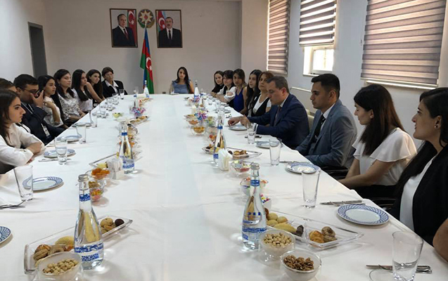 nazir-en-yuksek-bal-yiganlarla-gorusdu