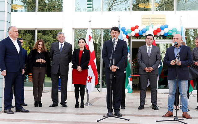 gurcustanda-yasayan-azerbaycanlilarin-tehsil-uguru