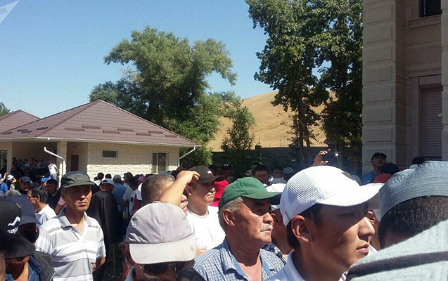 qirgizistanda-xesaret-alanlarin-sayi-98-oldu