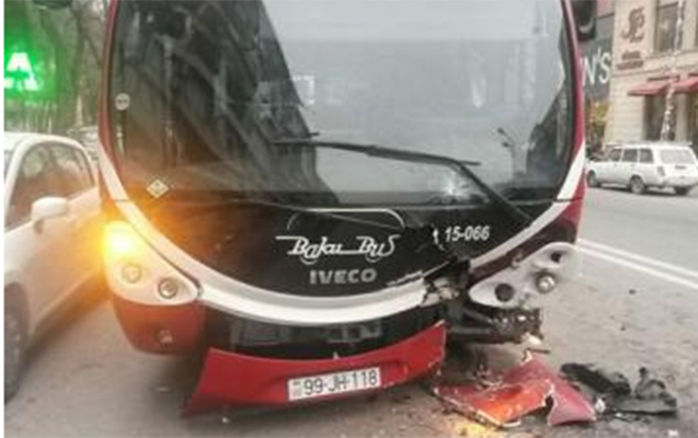 isiqforu-gozlemedi-avtobusla-toqqusdu