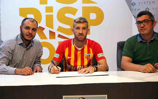 qarabagin-sabiq-futbolcusu-resmen-kayserisporda