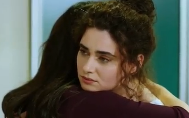 azerbaycanli-aktrisa-yeminde