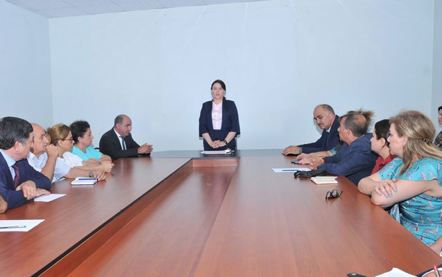 irade-gulmemmedova-novxani-sakinleri-ile-gorusdu