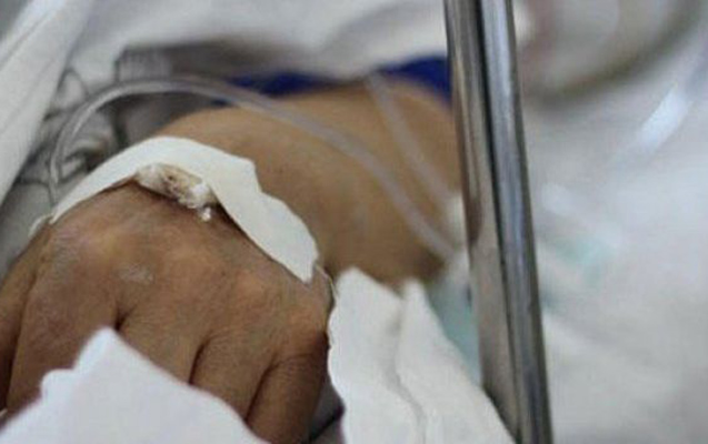 salyanda-kucede-tapdigi-esya-elinde-partladi