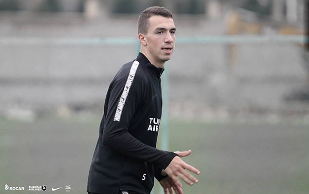 neftcinin-futbolcusu-uzr-istedi