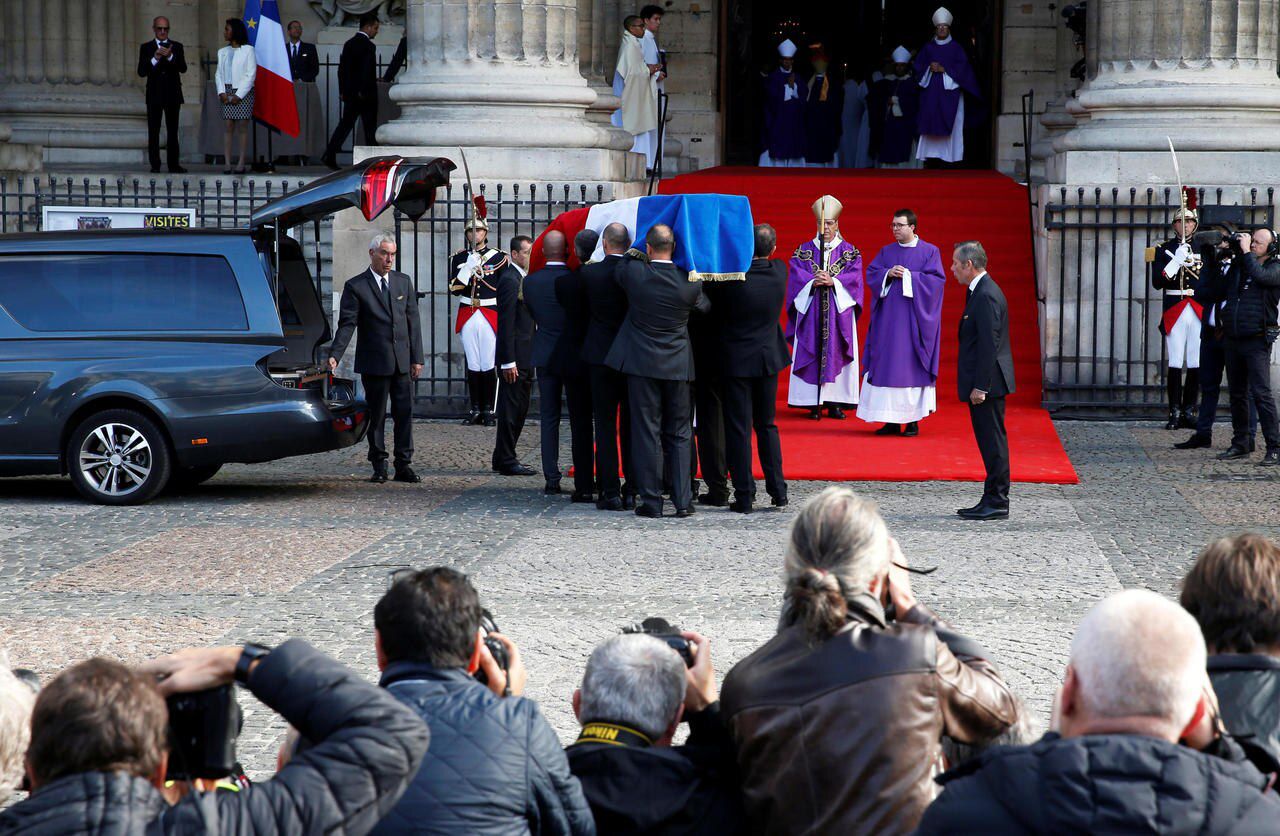 Похоронен во франции. Жак Ширак похороны. Могила Жака Ширака. Панихида Жак Ширак похороны.