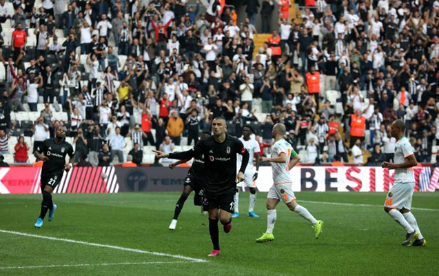 besiktas-4-oyundan-sonra-xal-qazana-bildi