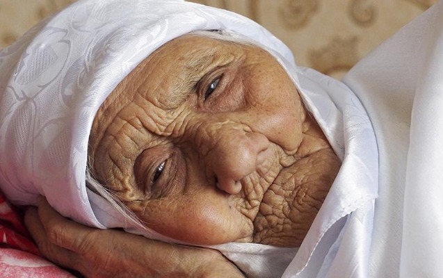 dunyanin-en-yasli-sakini-vefat-etdi