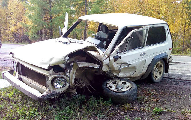 yol-kenarinda-saxladigi-masin-dereye-asdi