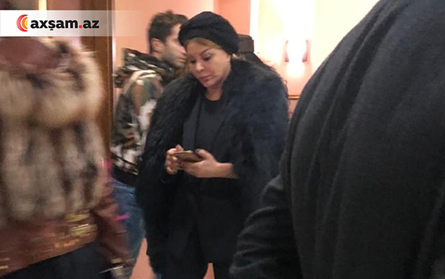 aygun-kazimova-qardasinin-yasinda