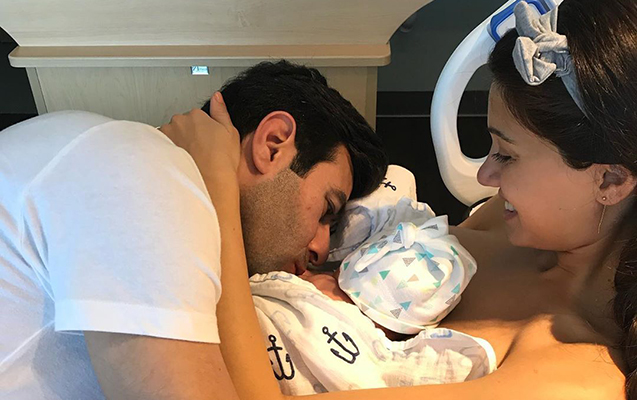 azerbaycan-gozeli-abs-da-ana-oldu