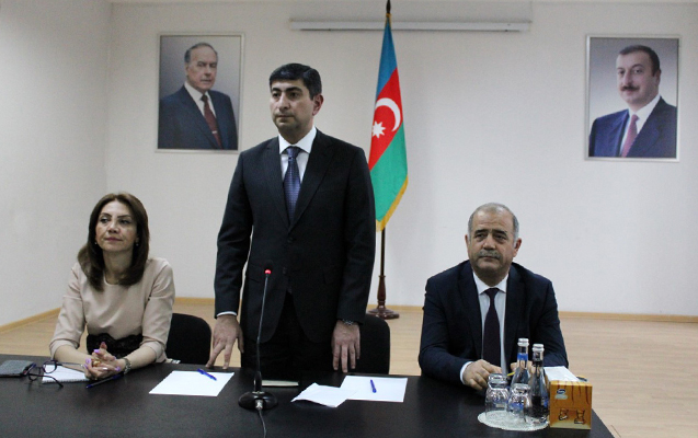 elsad-hesenov-sakinlerle-gorusdu