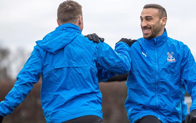 cenk-tosun-resmen-kristal-pelasda