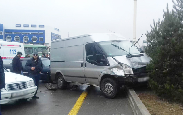 yuk-avtomobili-ile-vuruldu-oldu