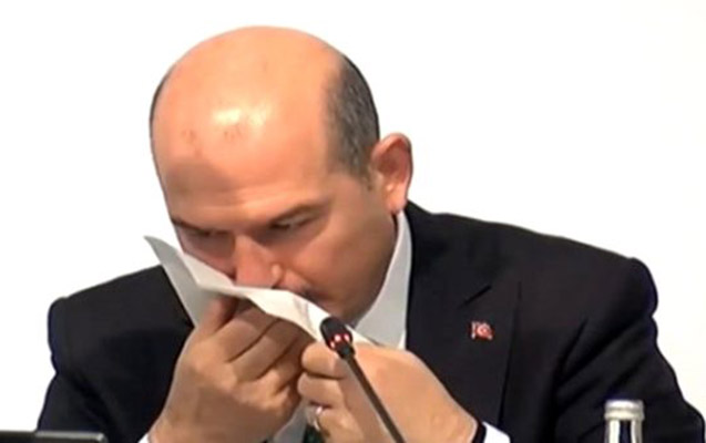 canli-yayimda-burnu-qanayan-nazir-emeliyyat-olundu