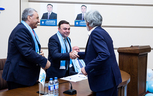 elnur-allahverdiyevin-ilk-gorusu-onlarla-oldu
