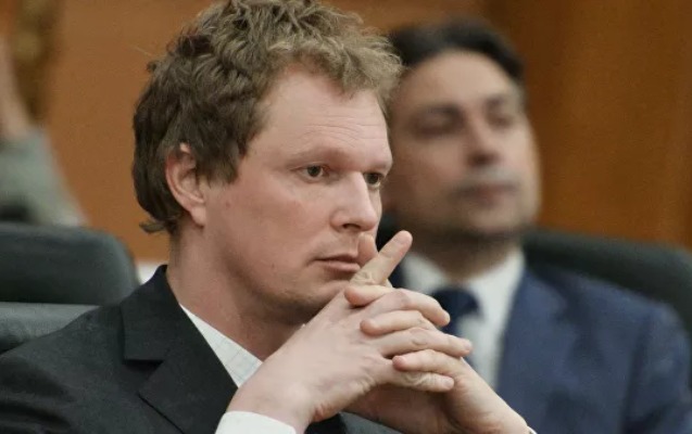 misustinin-yerine-o-geldi