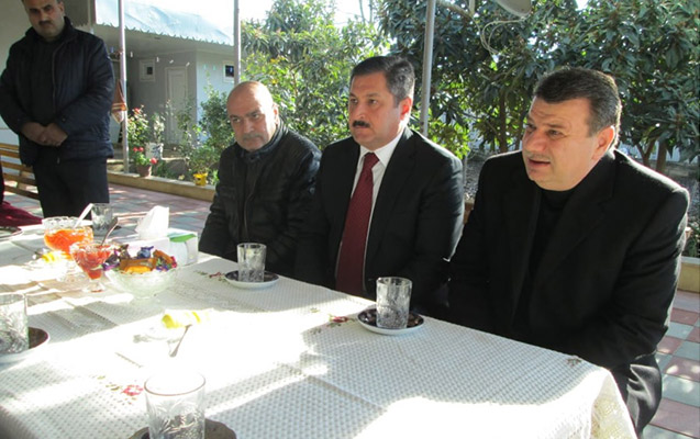 malik-hesenov-sehid-aileleri-ile-gorusdu