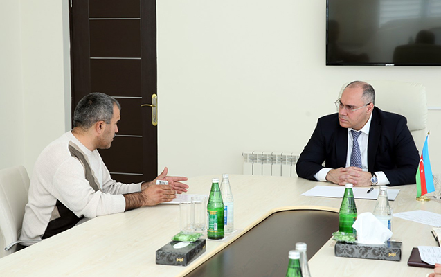 dovlet-gomruk-komitesinin-rehberliyi-bu-rayonlarda-vetendaslari-qebul-edib