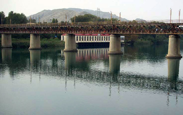 qayiqci-kurde-batan-iki-neferi-xilas-etdi