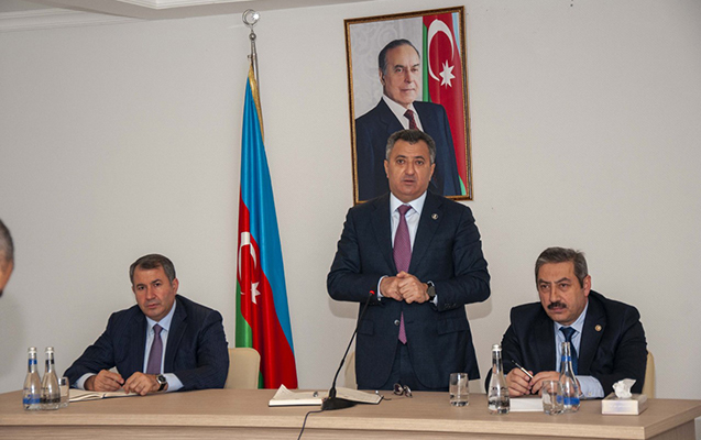 abdin-ferzeliyev-vetendaslarla-gorusdu