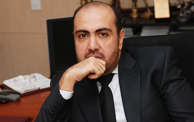 oqtay-eliyev-kerimden-200-min-isteyir