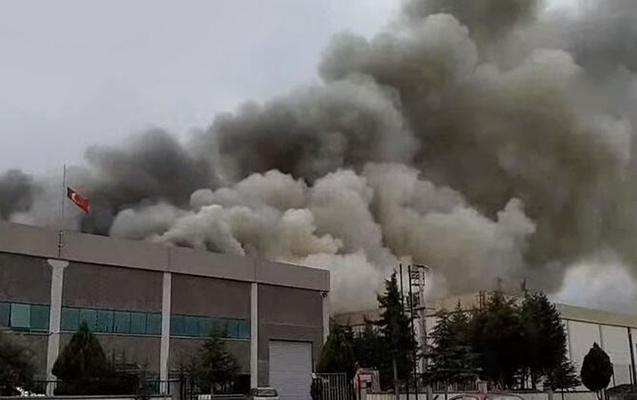 turkiyede-fabrikde-guclu-yangin