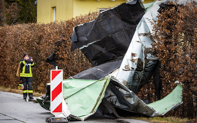 kyara-avropada-heyati-iflic-etdi