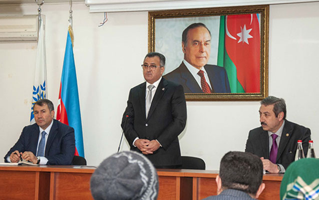 abdin-ferzeliyev-sakinleri-dinledi