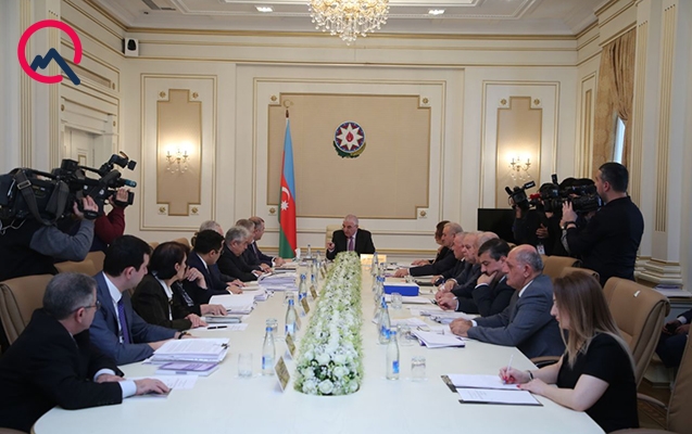 dovlet-qulluqculari-is-vaxti-namizedinin-gorusune-gonderilib