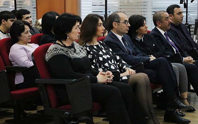 azerbaycan-universitetinde-xocali-soyqirimi-anilib