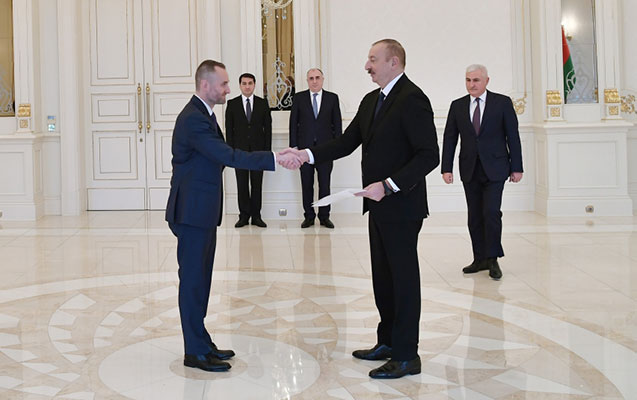 prezident-yeni-sefiri-qebul-etdi