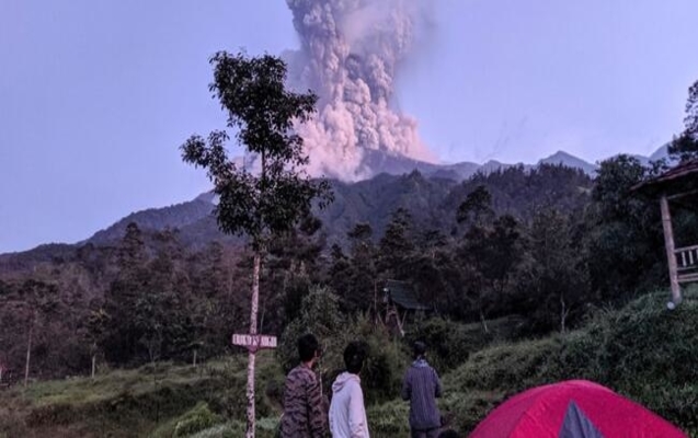 indoneziyada-vulkan-puskurdu