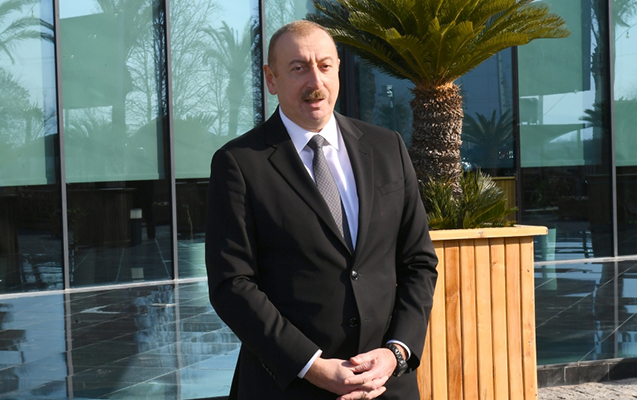 kimse-qeyri-resmi-isleyirse-pensiyadan-da-mehrum-olacaq