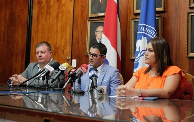 koronavirus-bu-olkeye-de-catdi