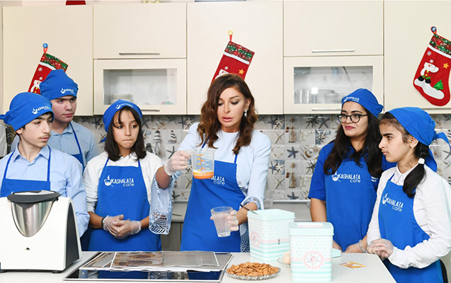 autizmli-usaqlardan-mehriban-eliyevaya-8-mart-tebriki